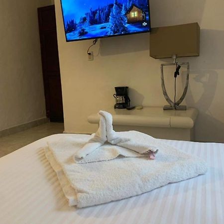 Hotel Hermanos Aguilar โกซูเมล ภายนอก รูปภาพ