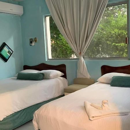 Hotel Hermanos Aguilar โกซูเมล ภายนอก รูปภาพ
