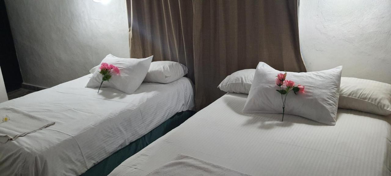 Hotel Hermanos Aguilar โกซูเมล ภายนอก รูปภาพ